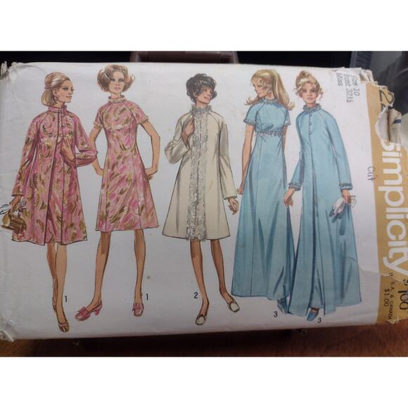 Vintage Simplicity Pattern 9122 Misses' Dress & Coat in Two Lengths (1970) - Picture 1 of 3